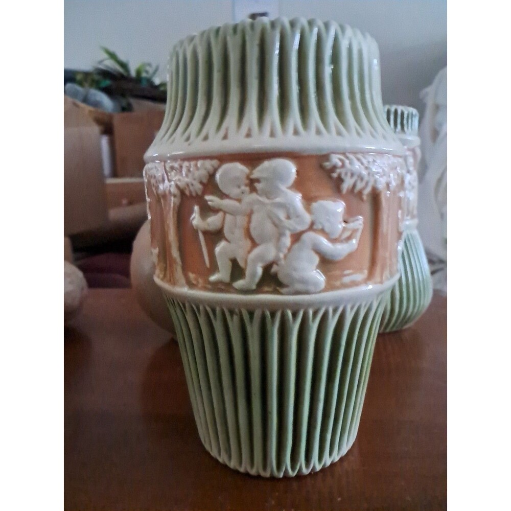 ROSEVILLE POTTERY DONATELLO 1916 CHERUB VASE 8"